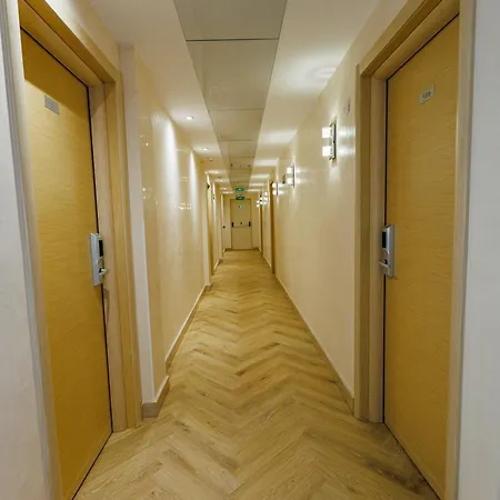 Otel Fieri 4*